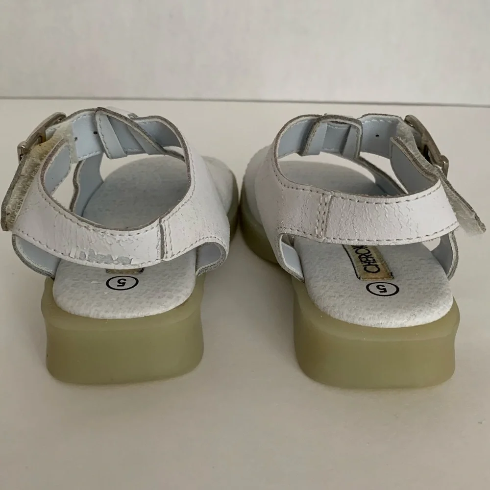 Cherokee vintage sandals